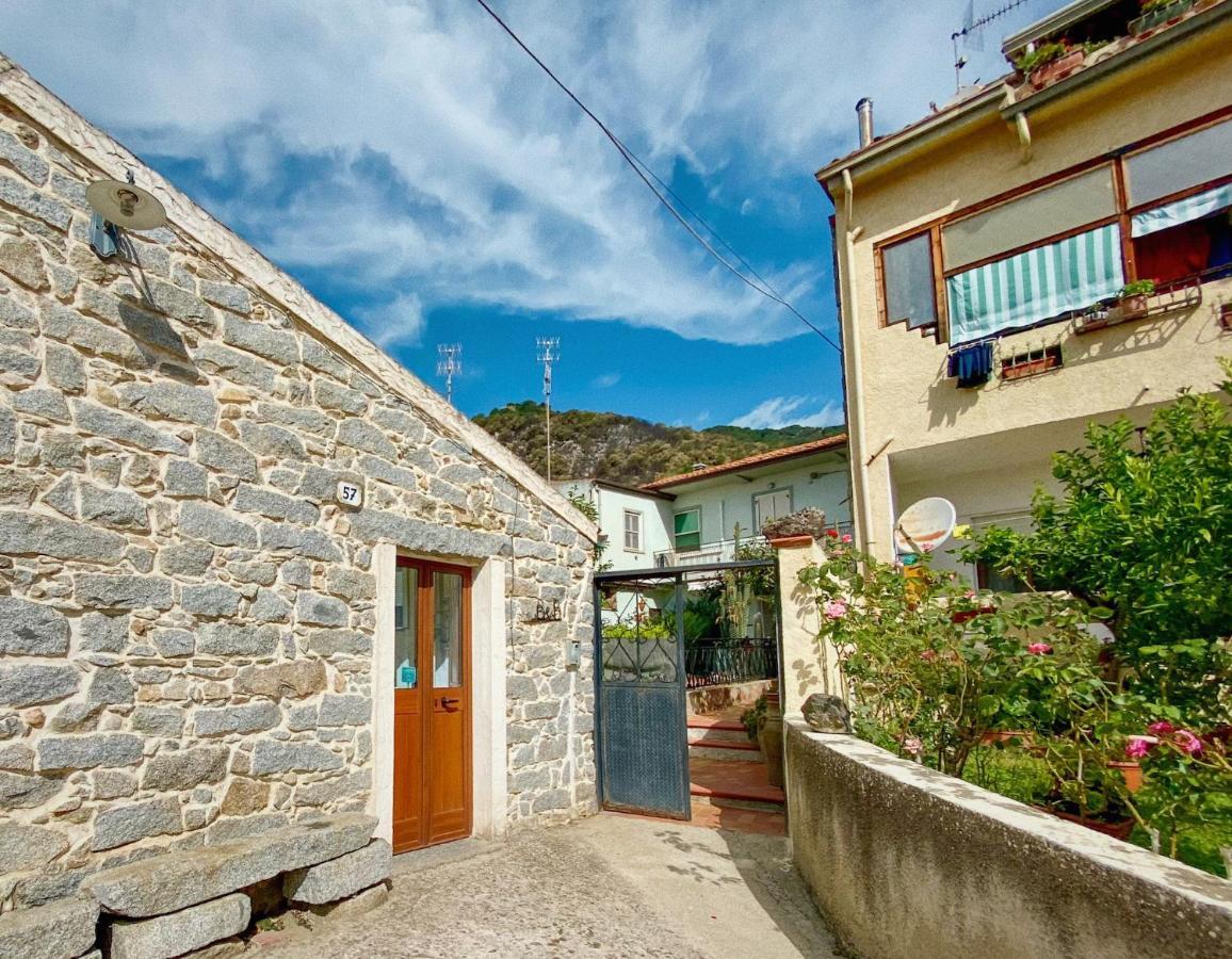 Domos Antigas Bed & Breakfast Bottidda Dış mekan fotoğraf